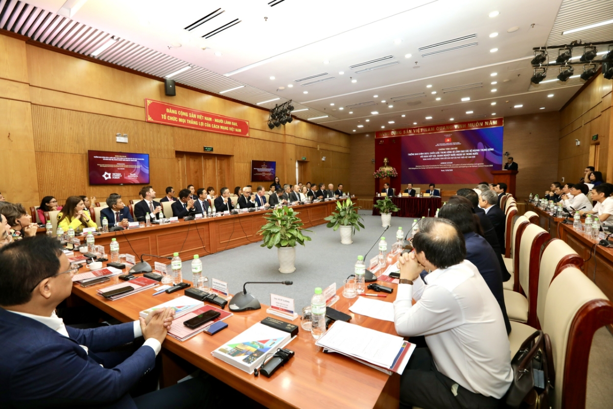 Việt Nam cần định h&igrave;nh chiến lược FDI hiệu quả cho giai đoạn ph&aacute;t triển mới