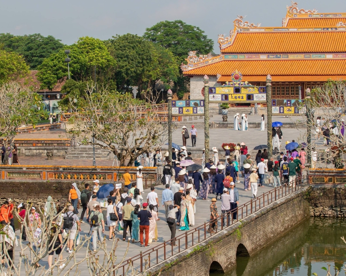 Sau hai kỳ nghỉ li&ecirc;n tiếp, du lịch Việt Nam ghi nhận...