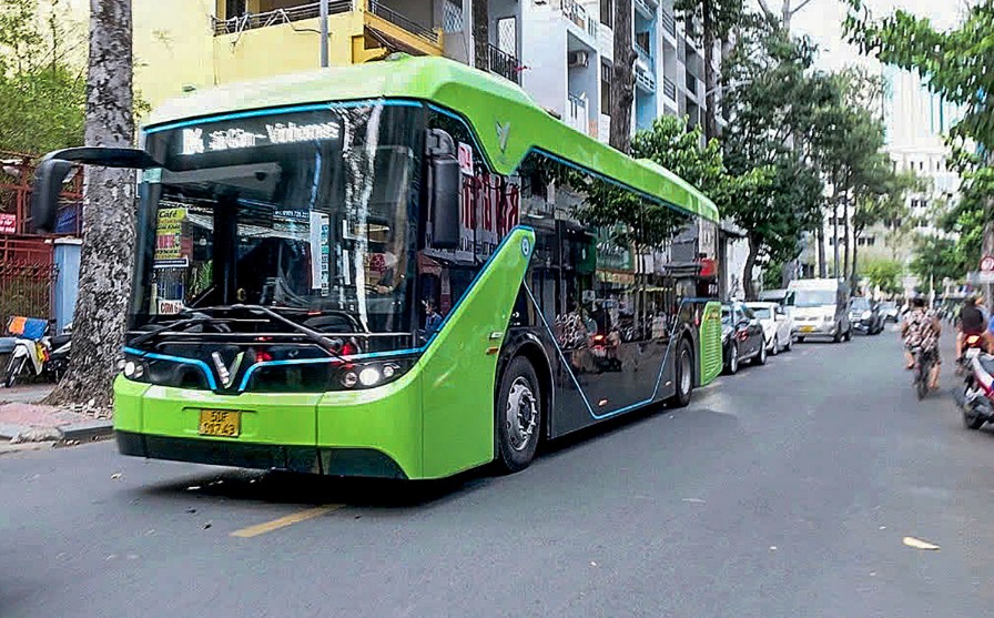 Th&agrave;nh phố Hồ Ch&iacute; Minh chủ trương miễn ph&iacute; xe...