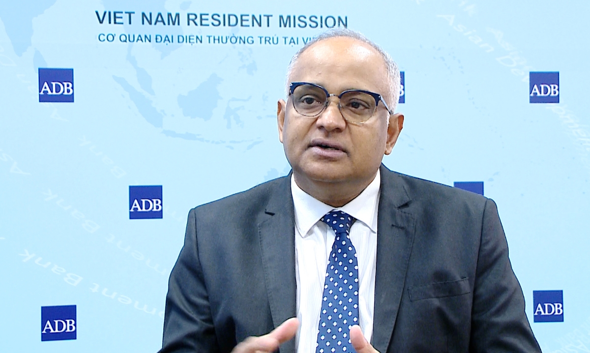 Chuyên gia ADB: Tập trung cải cách trong lĩnh vực then...