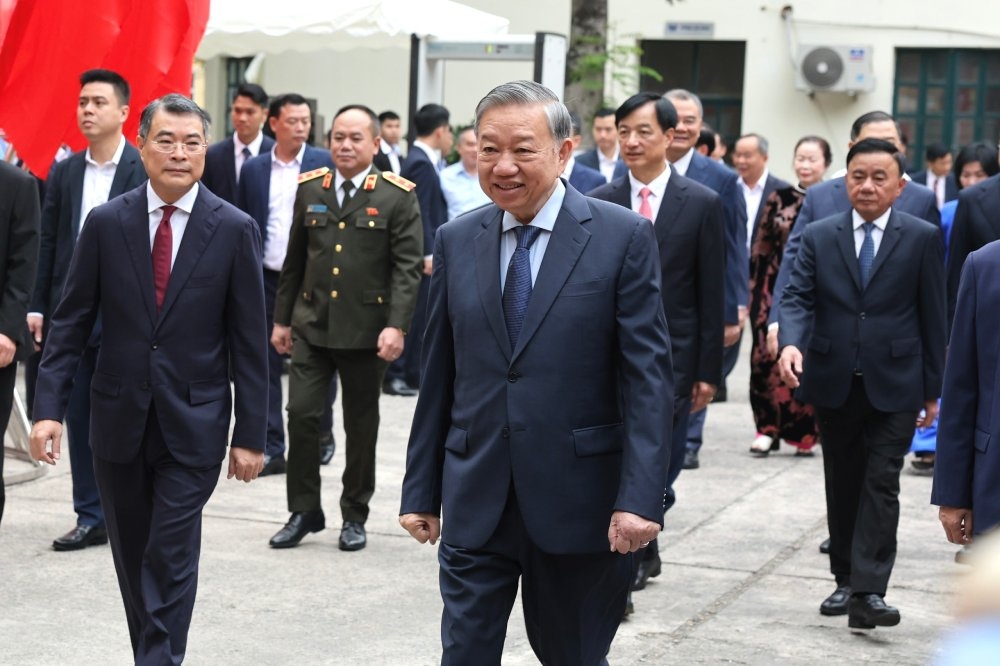 Các đồng chí lãnh đạo Đảng, Nhà nước...