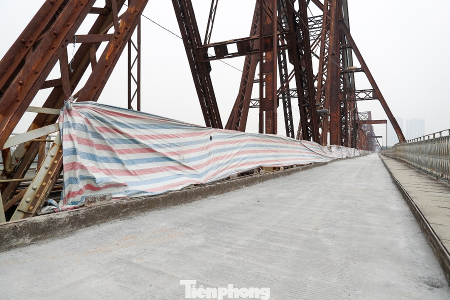 Cầu Long Bi&ecirc;n trong đợt sửa chữa lớn nhất hơn một thế kỷ qua