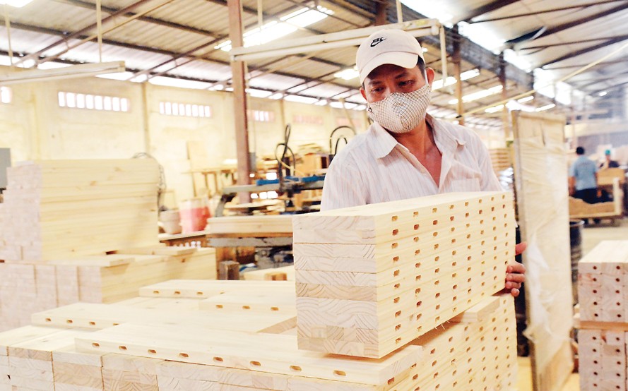 Đồ gỗ và hải sản Việt Nam có nguy cơ “nghẹt thở” tại Hoa Kỳ