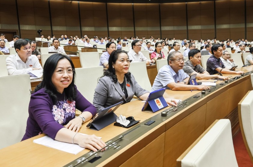 Quốc hội chính thức thông qua nghị quyết cả nước có 34 tỉnh, thành phố