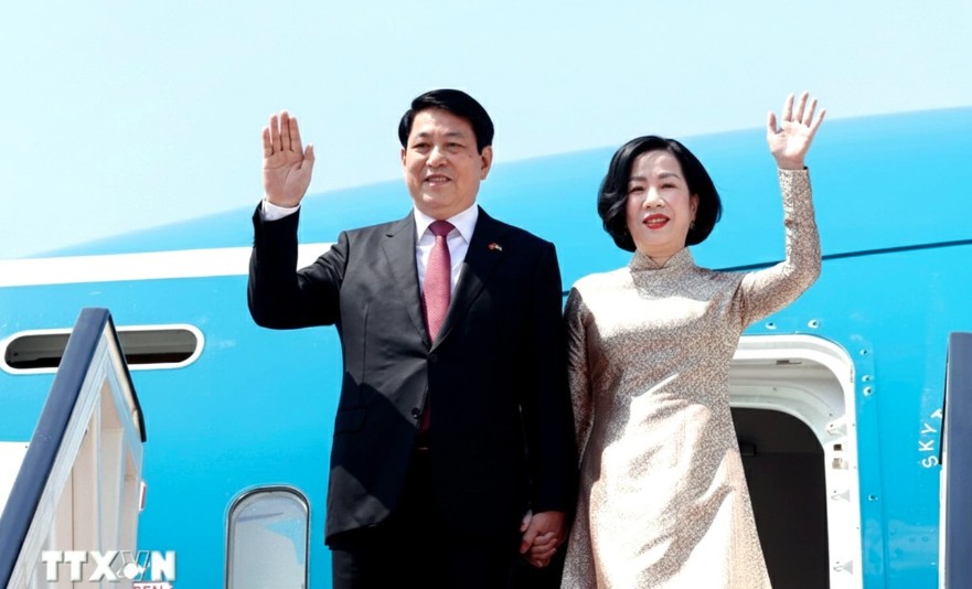 Chủ tịch nước lên đường dự khóa họp 80 Đại hội đồng Liên hợp quốc