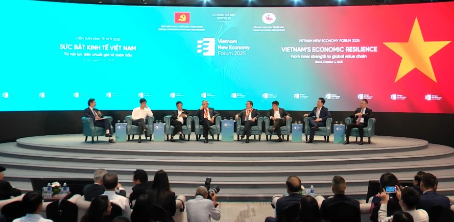 Diễn đàn VNEF 2025: Doanh nghiệp đề xuất giải pháp tăng cường nội lực, nâng cao vị thế Việt Nam trong chuỗi giá trị toàn cầu