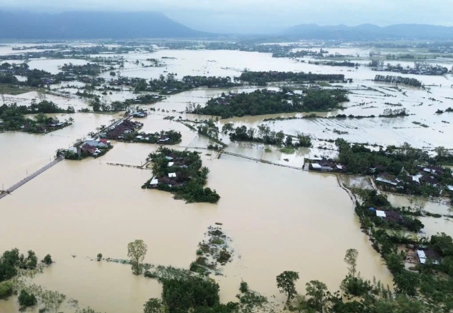 Lũ lịch sử t&agrave;n ph&aacute; Nam Trung Bộ, 102 người chết, mất t&iacute;ch