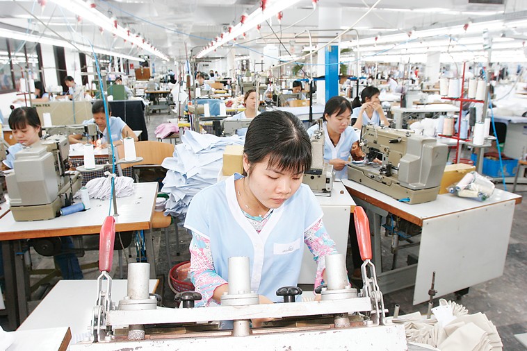 Xuất khẩu dệt may, da giày: Giữ thị trường Hoa Kỳ và hướng đến những “miền đất mới”