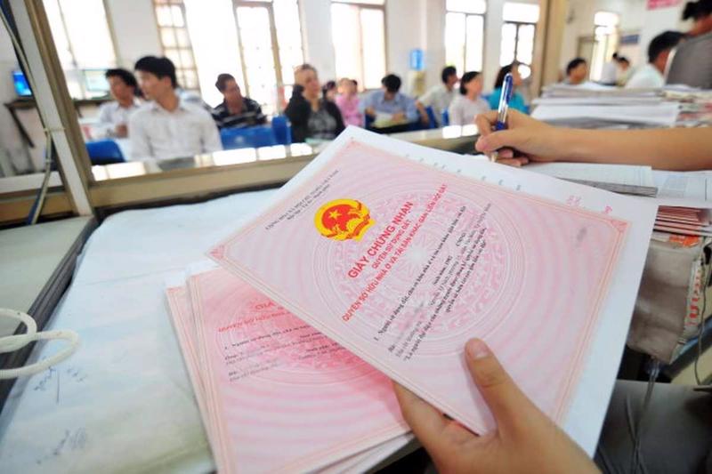 Đẩy mạnh giao dịch trực tuyến, Hà Nội dừng nhận hồ sơ trực tiếp một số thủ tục liên quan đến quyền sử dụng đất