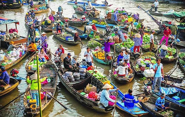 Hoạt động thương mại, du lịch tháng 7 duy trì tăng trưởng tích cực
