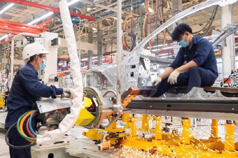 PMI tháng 4 chỉ đạt 45,6 điểm, ngành sản xuất Việt Nam chịu tác động mạnh từ việc áp thuế của Hoa Kỳ
