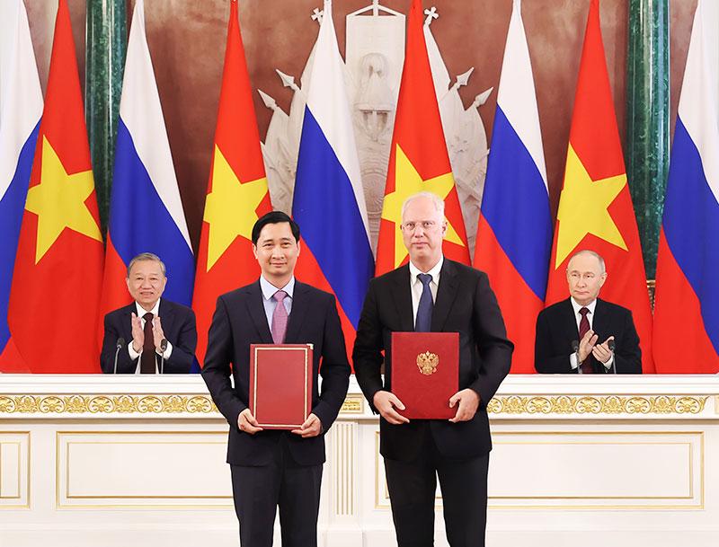 Việt Nam – Nga: Hợp tác nghiên cứu khoa học, chuyển giao công nghệ sản xuất vắc xin chống ung thư và thuốc sinh học